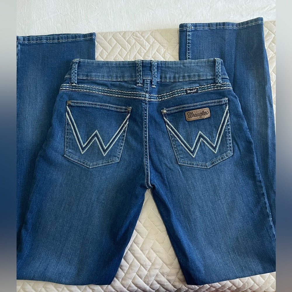 Women’s Wrangler Bootcut size 9/10 jeans